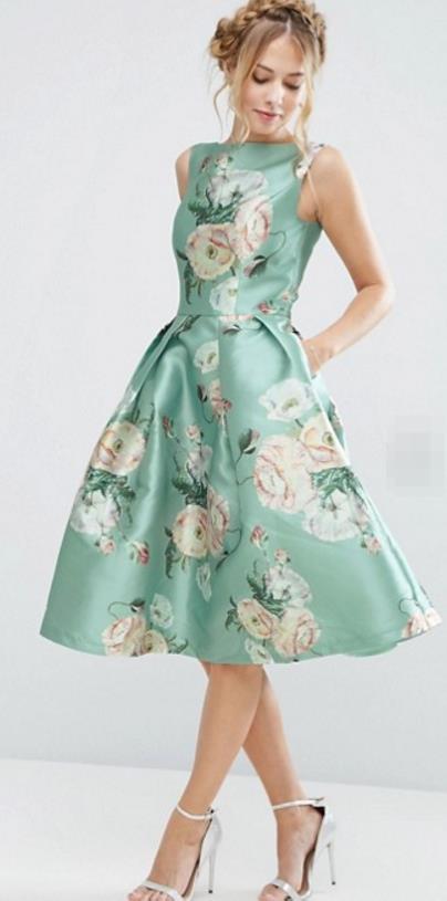 Chi Chi London Атласное платье миди с цветочным принтом